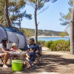 Camping vacaf méditerranée : les meilleures adresses pour des vacances en famille au bord de la mer