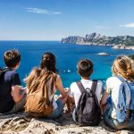 Vacances avec ados : les meilleures destinations et activités en famille