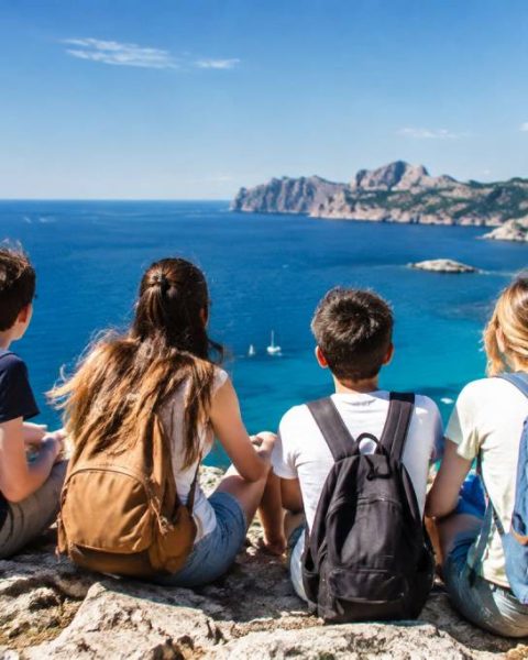 Vacances avec ados : les meilleures destinations et activités en famille