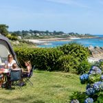 Camping familiale bretagne : les meilleures adresses pour des vacances en famille réussies