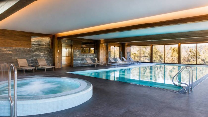 Hôtel avec piscine intérieure : les meilleures adresses pour des vacances en famille