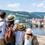 Agence de voyage Besancon : comment préparer vos vacances en famille